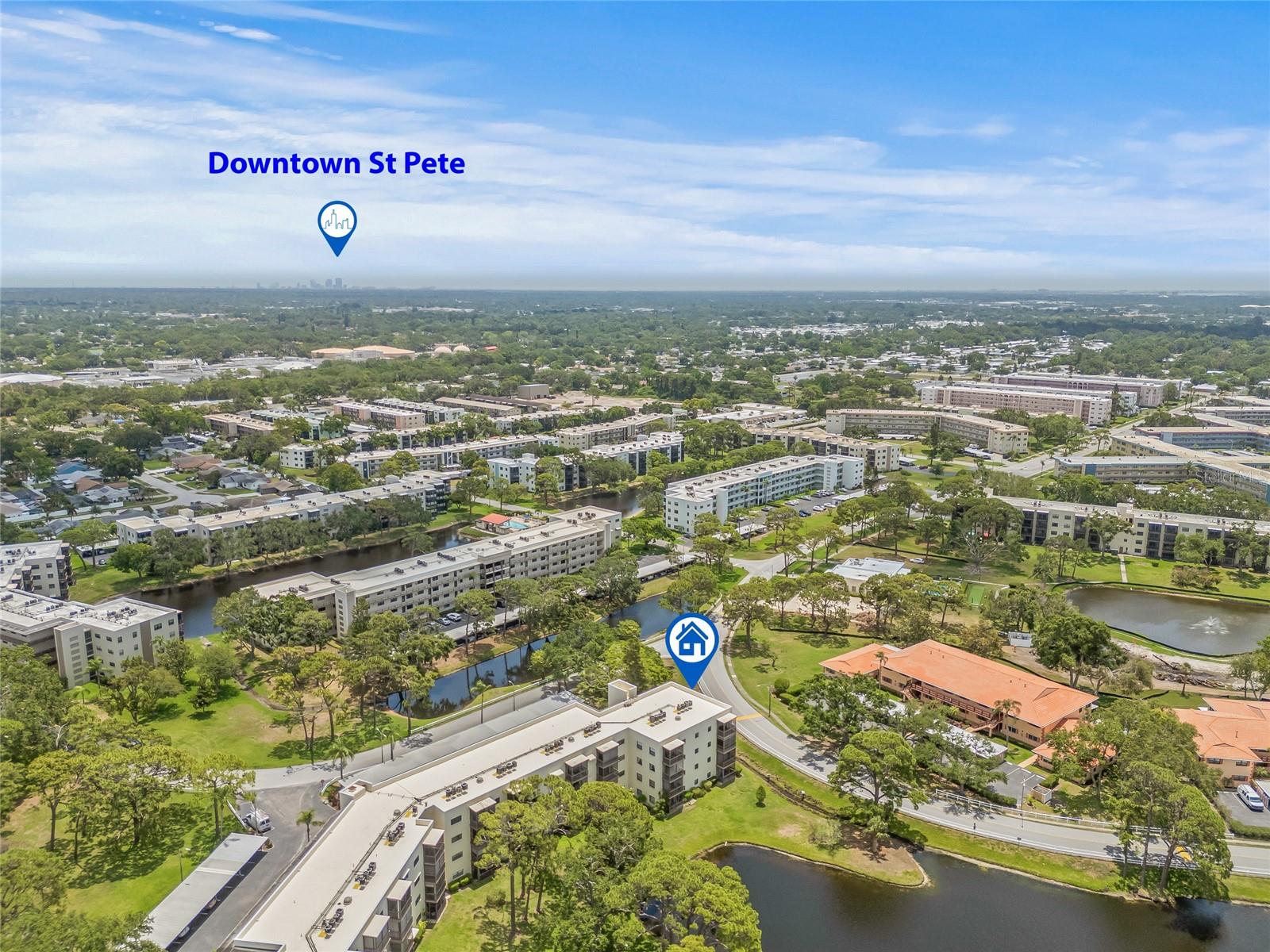 Convenient St. Petersburg location with easy access to Downtown St. Pete.