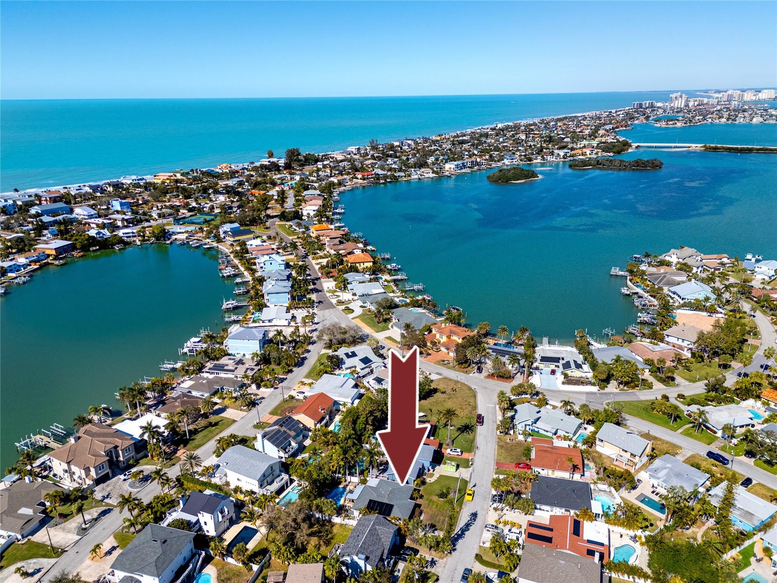 0.4 of a mile to the Beach!