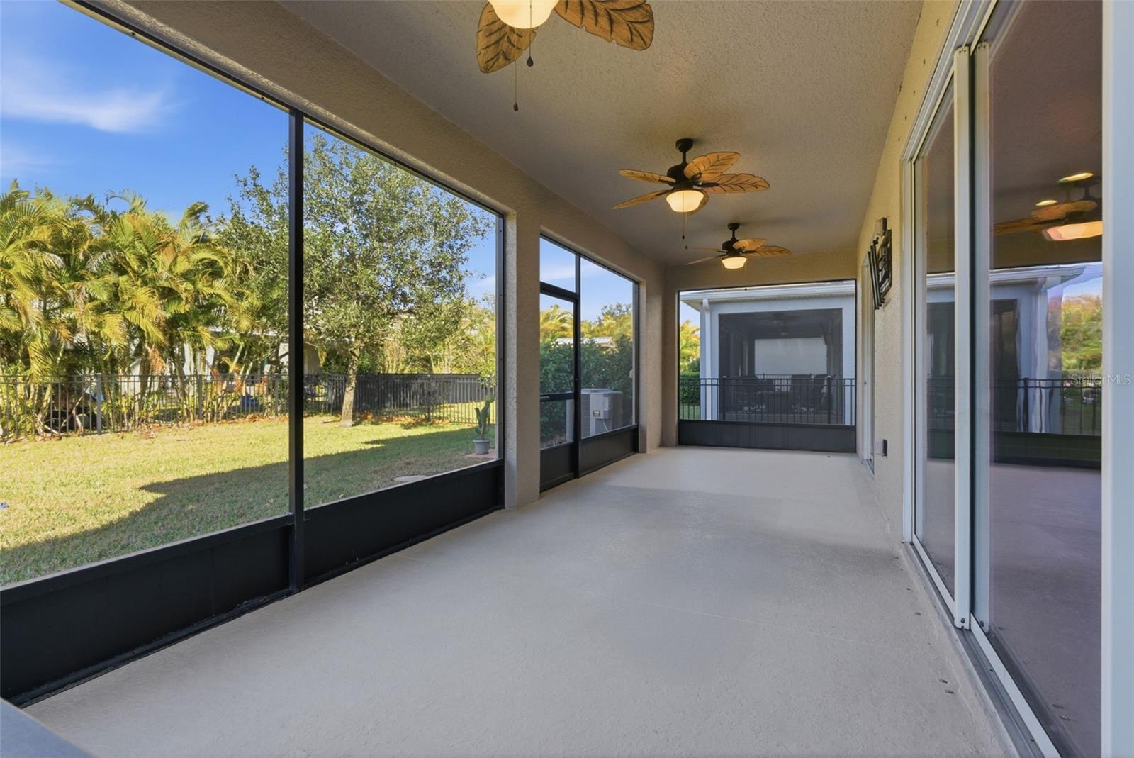 Large Screened In Lanai
