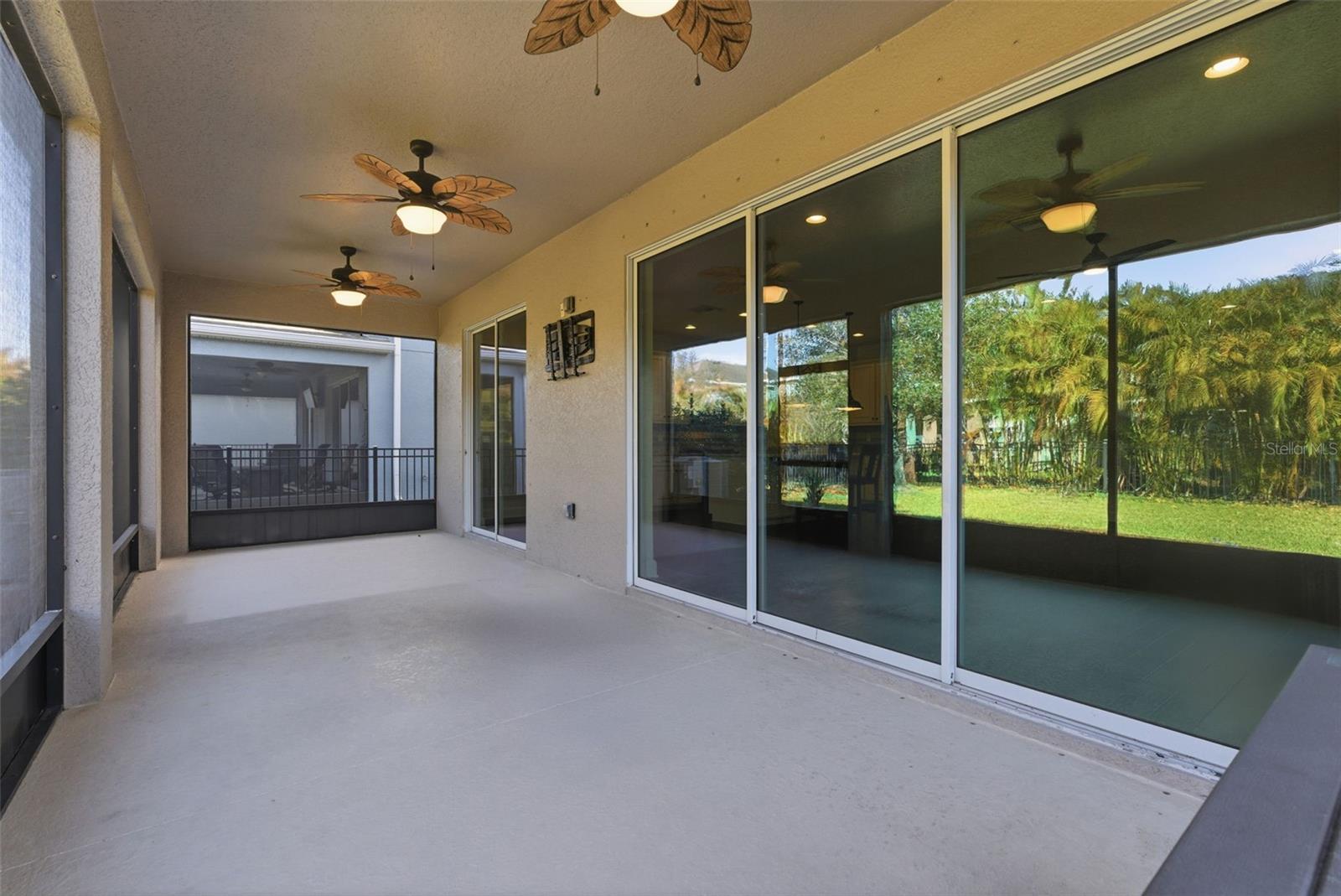 Large Screened In Lanai