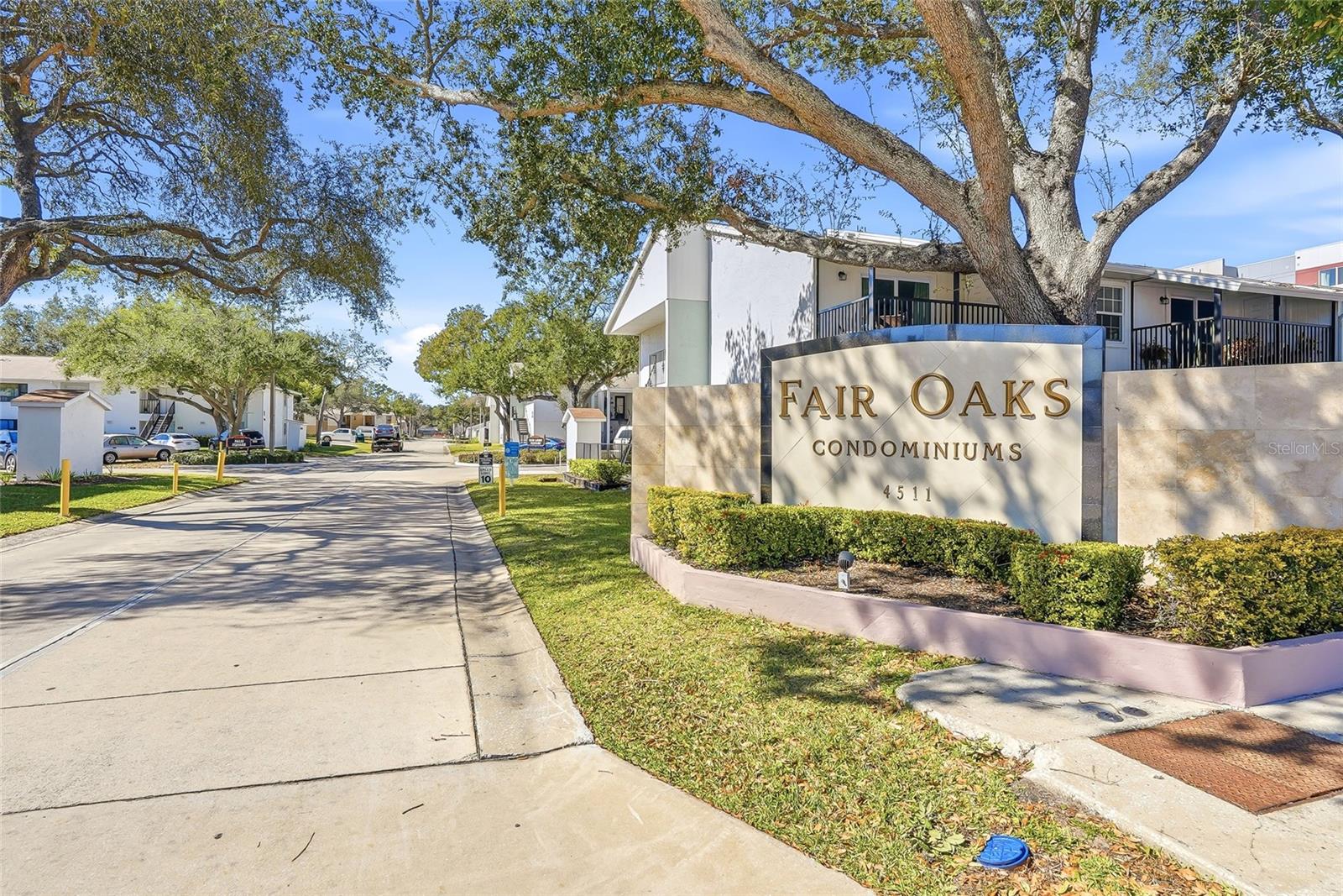 Fair Oaks Condominiums Entrance Sign