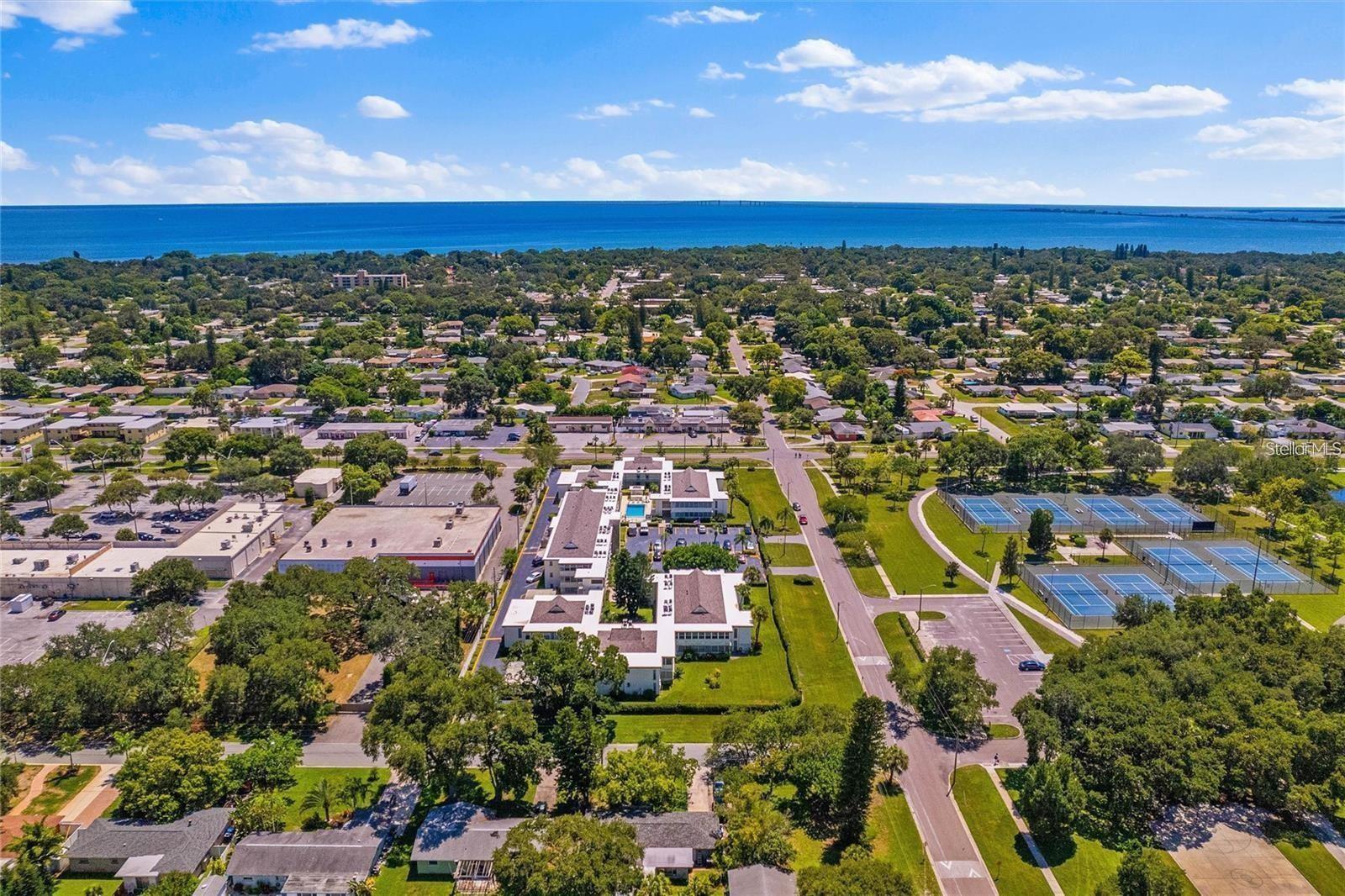 Located close to downtown, airports and Beaches