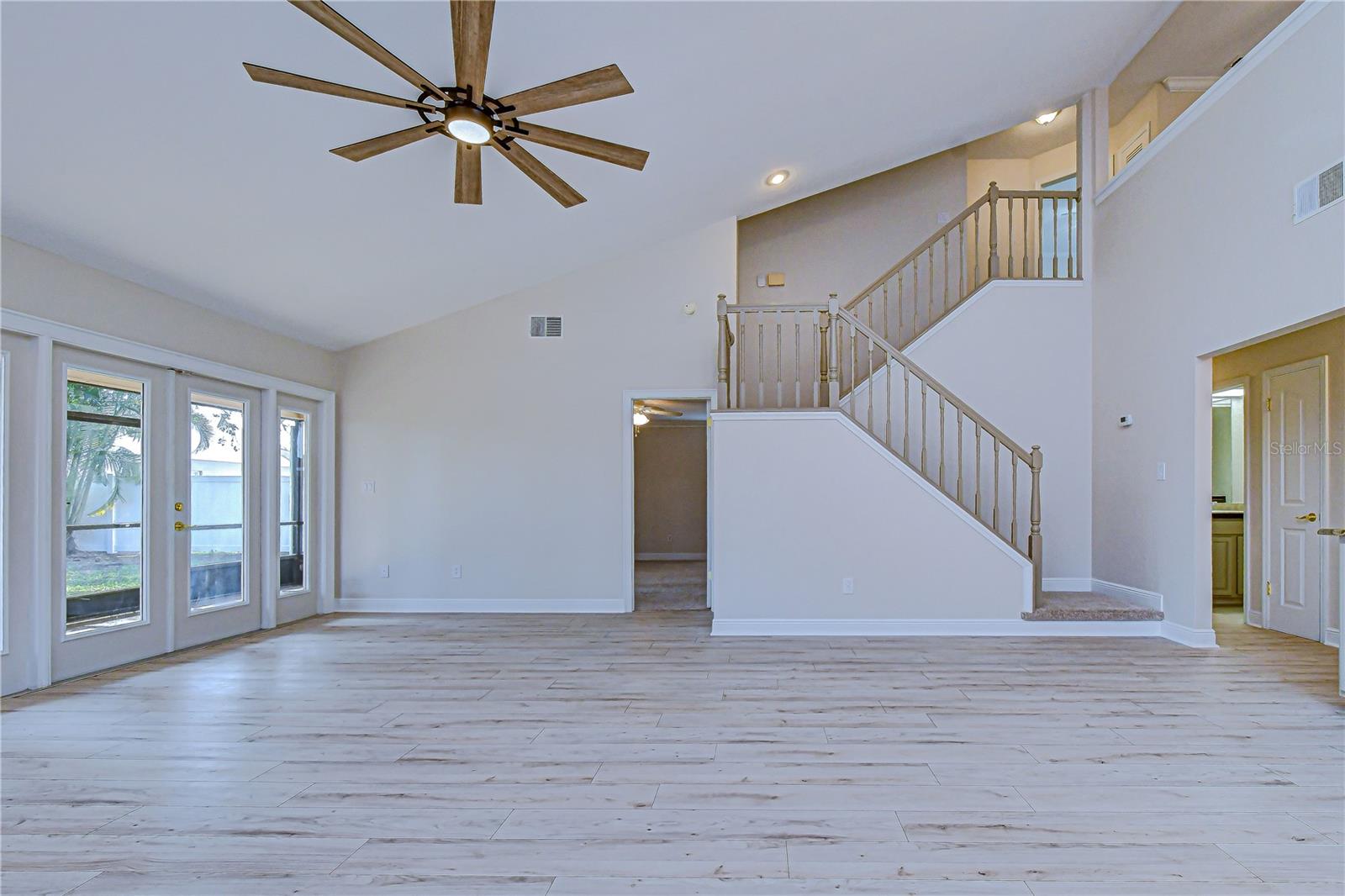 Living Rm Staircase Entry Primary Bed