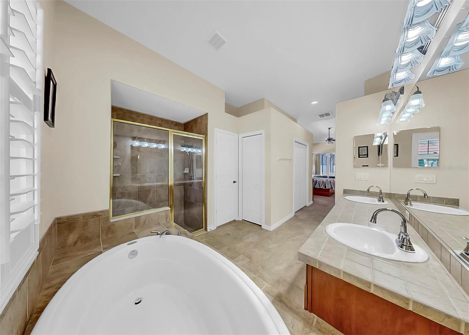 Primary Suite En-suite Bathroom