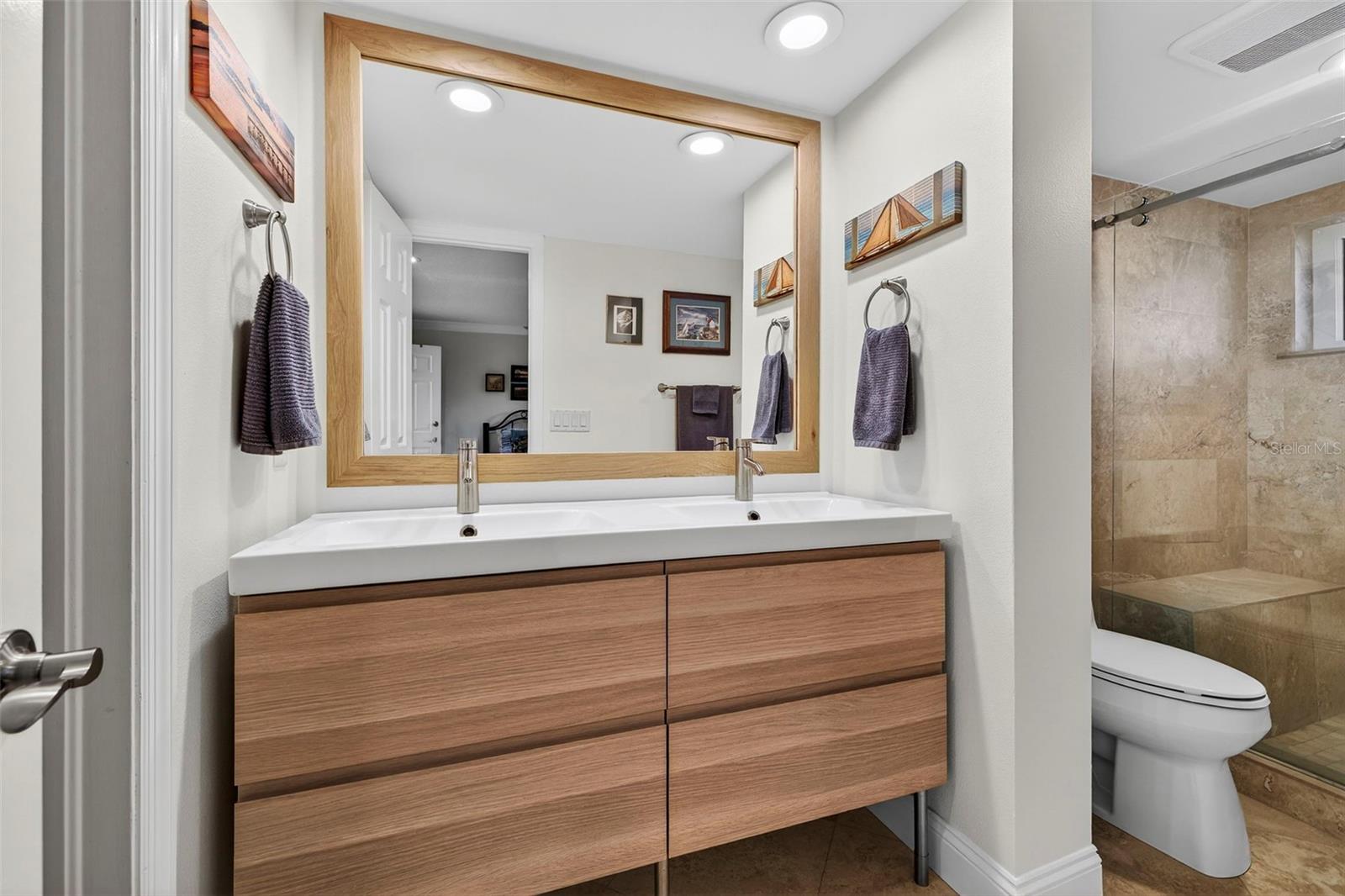 Downstairs Ensuite Bath