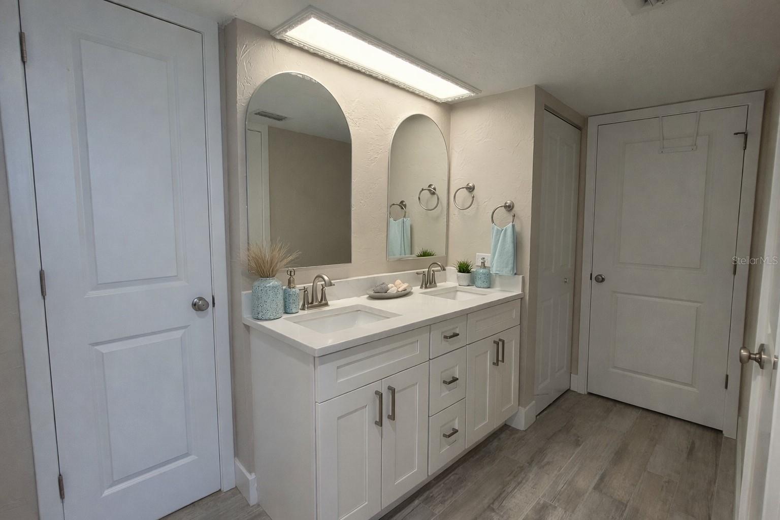 Master bath double vanity area