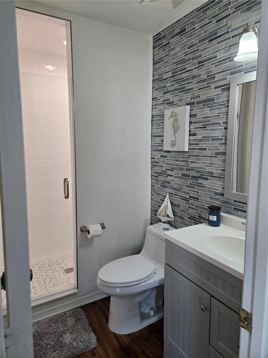 Ensuite Bath main living floor