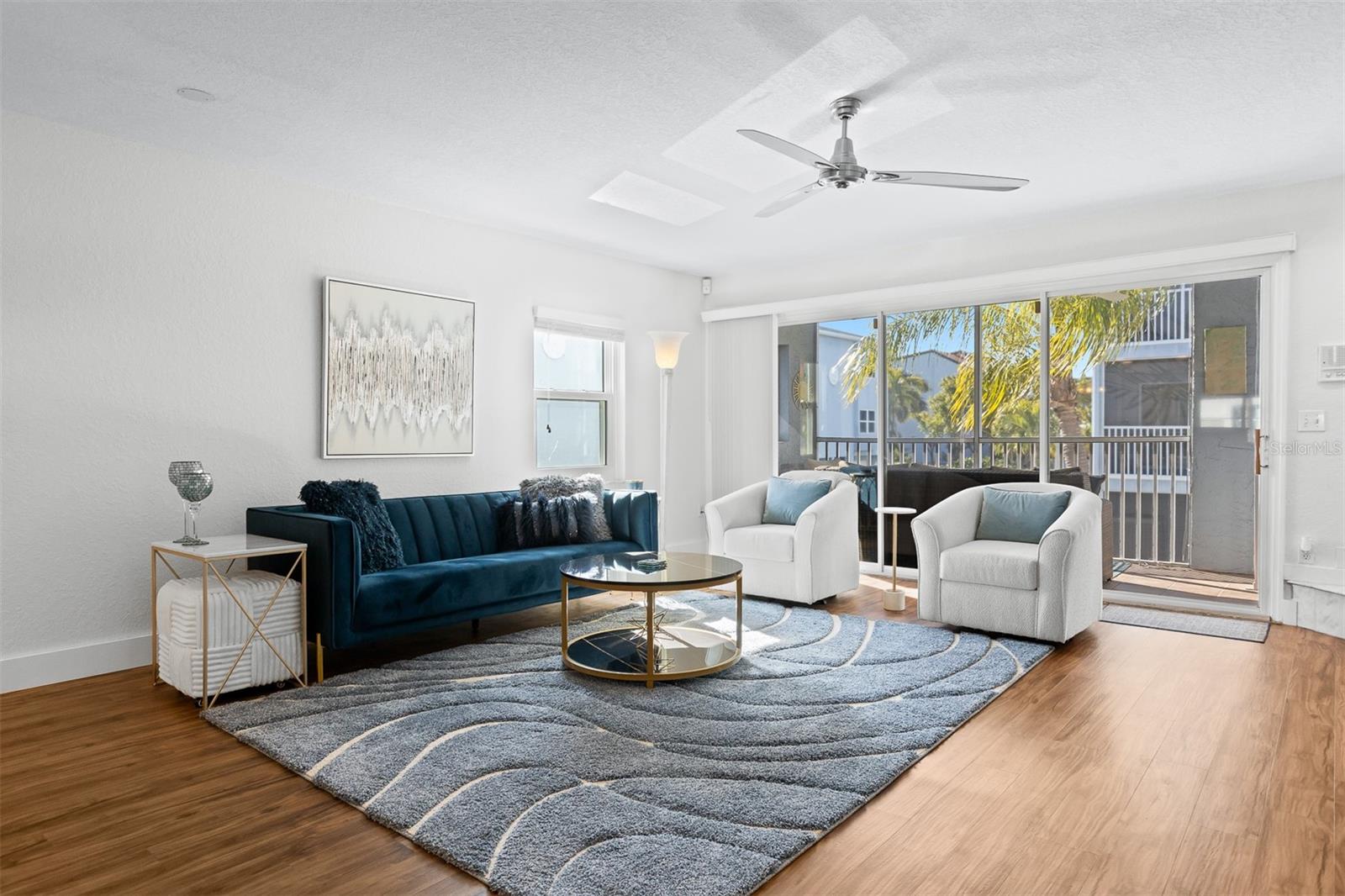 Family Rm /Dinning Rm combination