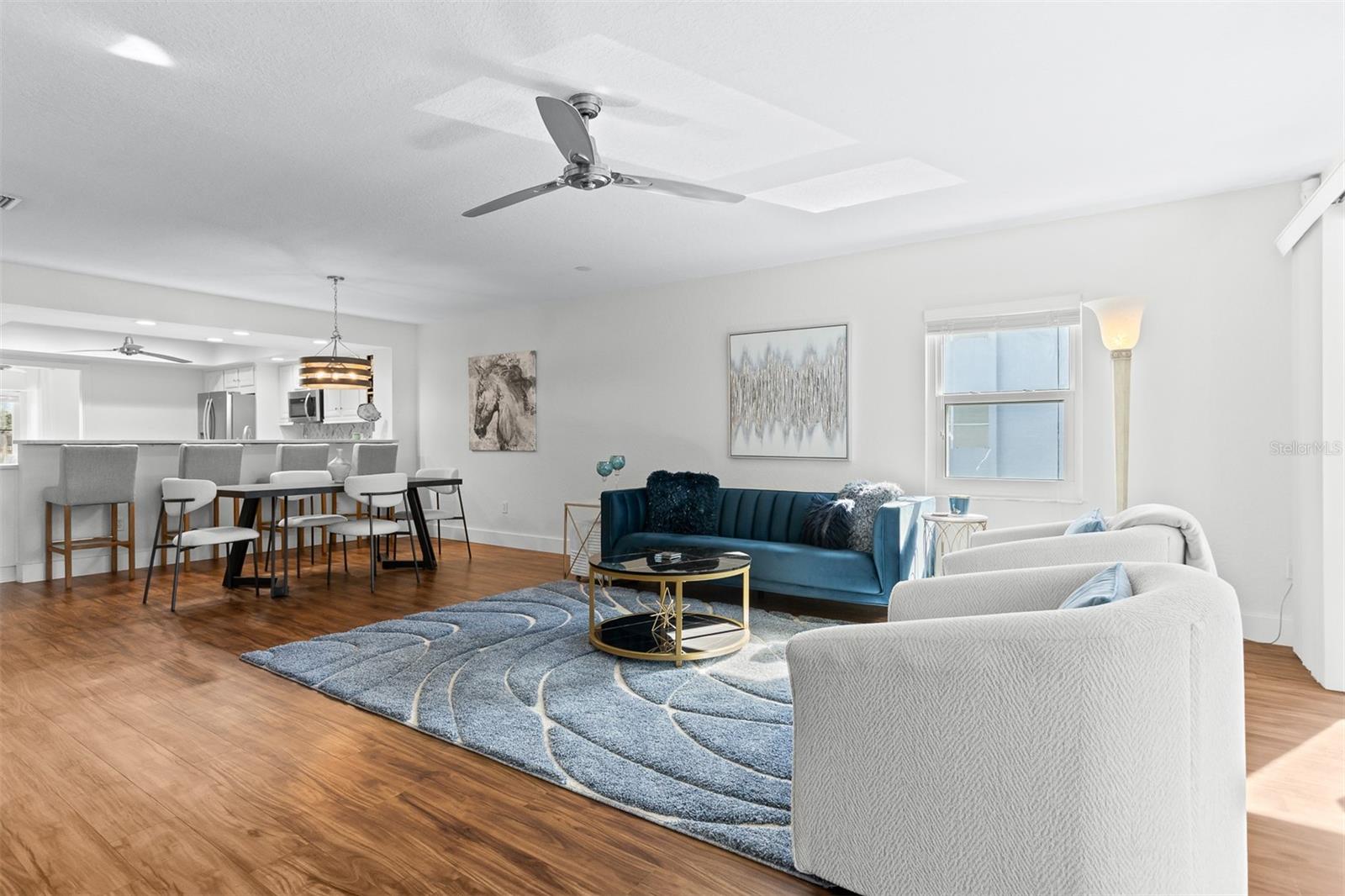 Family Room /Dinning Rm combination