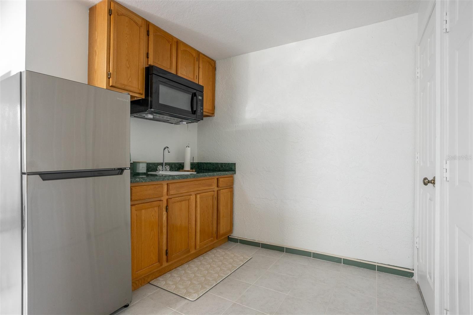 Kitchenette in Guest Suite