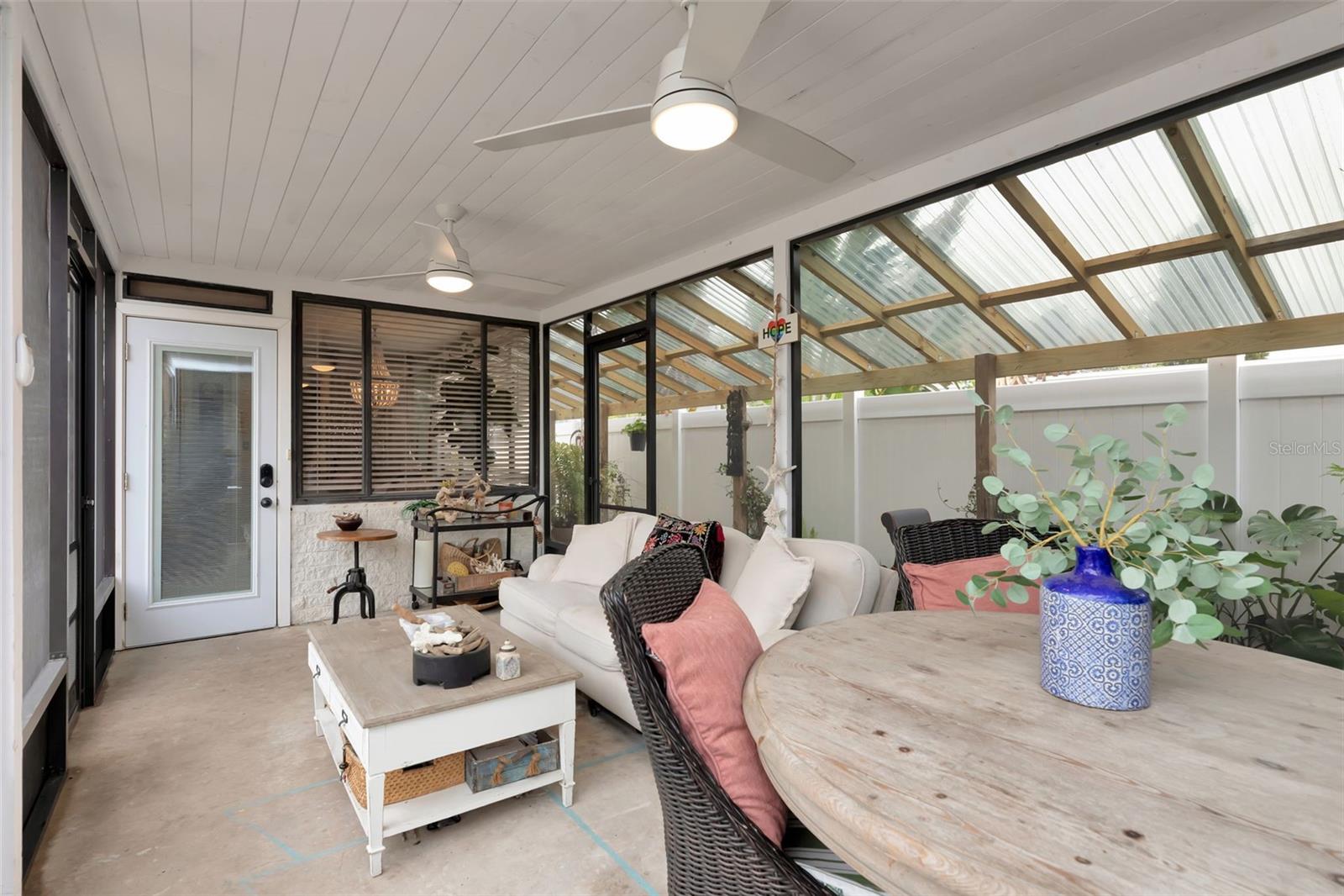 Screened Lanai to Shade Pergola