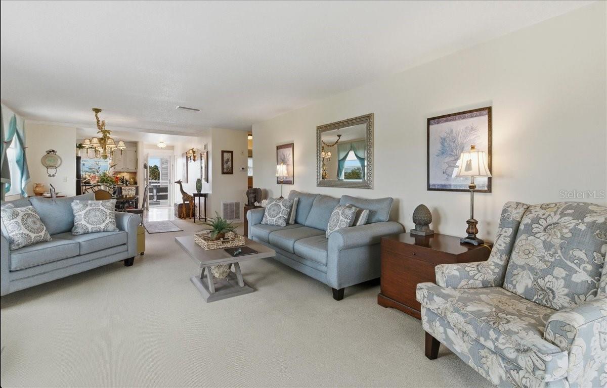 Spacious living  room