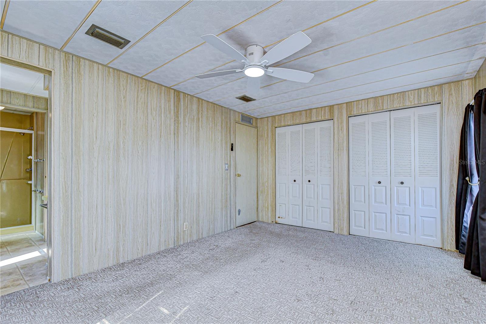 Primary Bedroom Closet