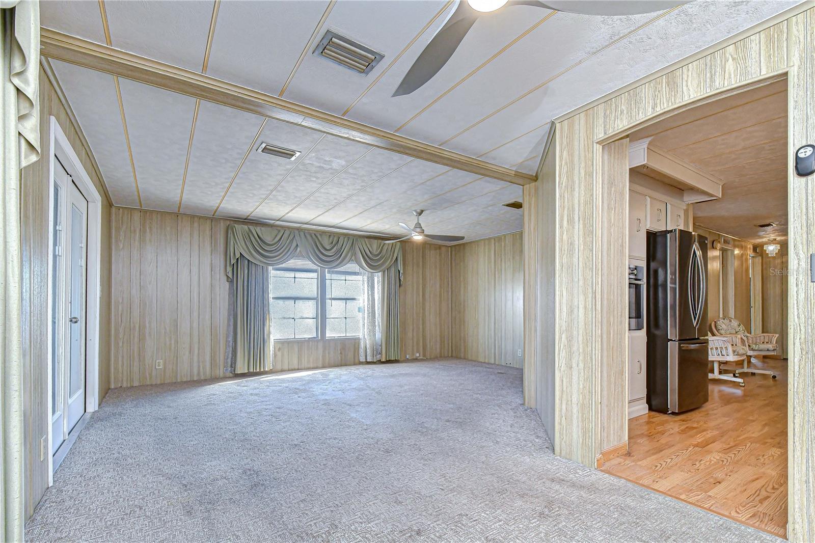 Dining rm / Living Rm