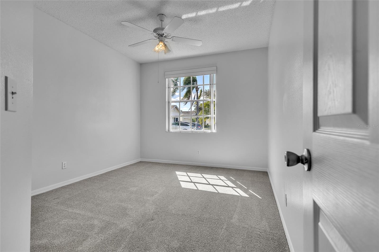 Secondary bedroom. Split bedroom floor plan.