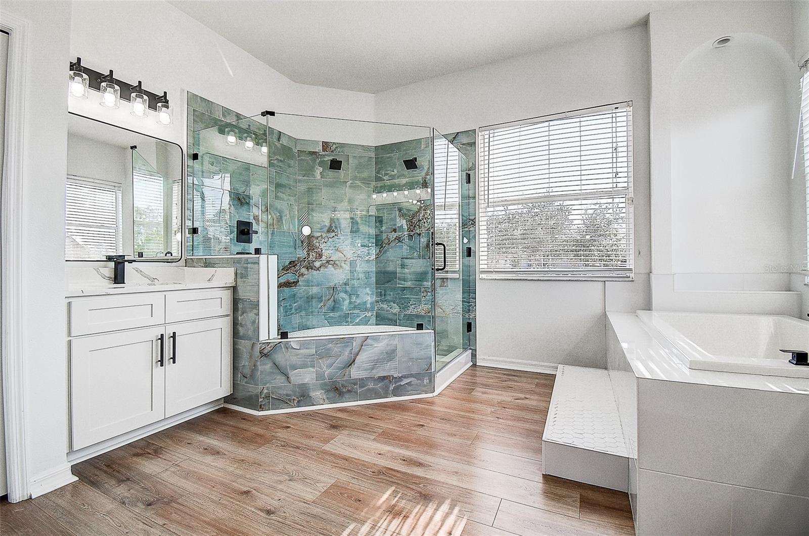 2nd Floor - Ensuite Bathroom