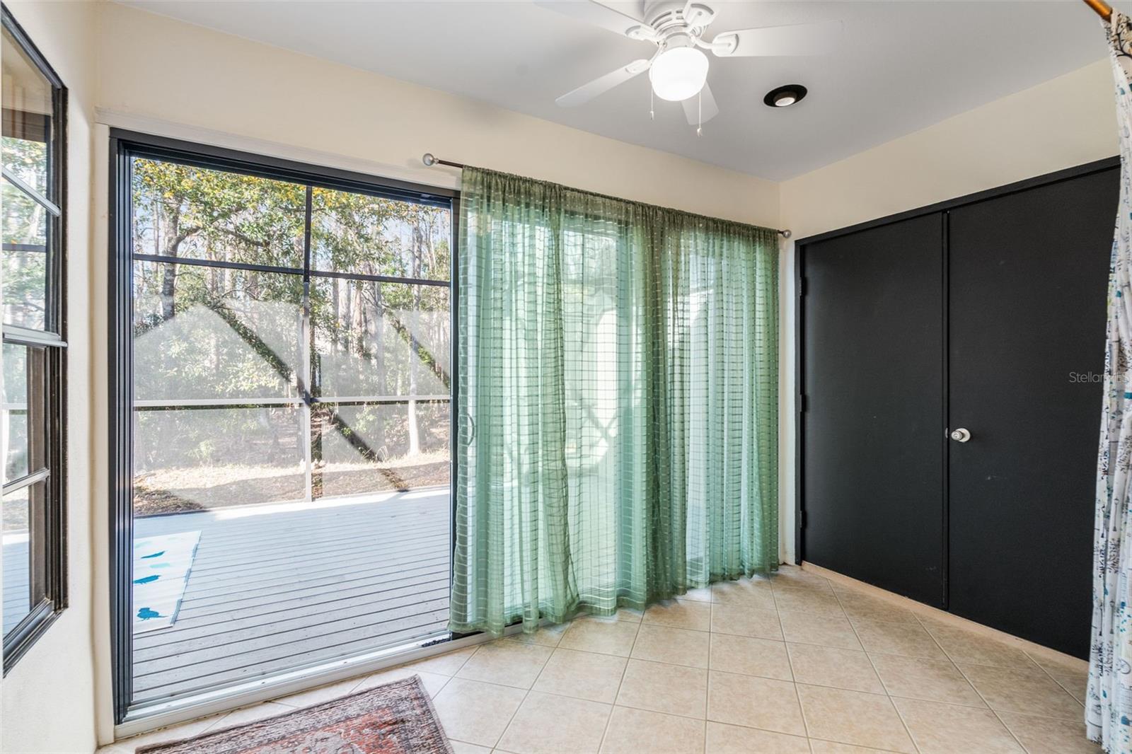 Enclosed Florida Roomj