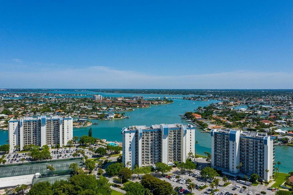 Waterfront luxury community