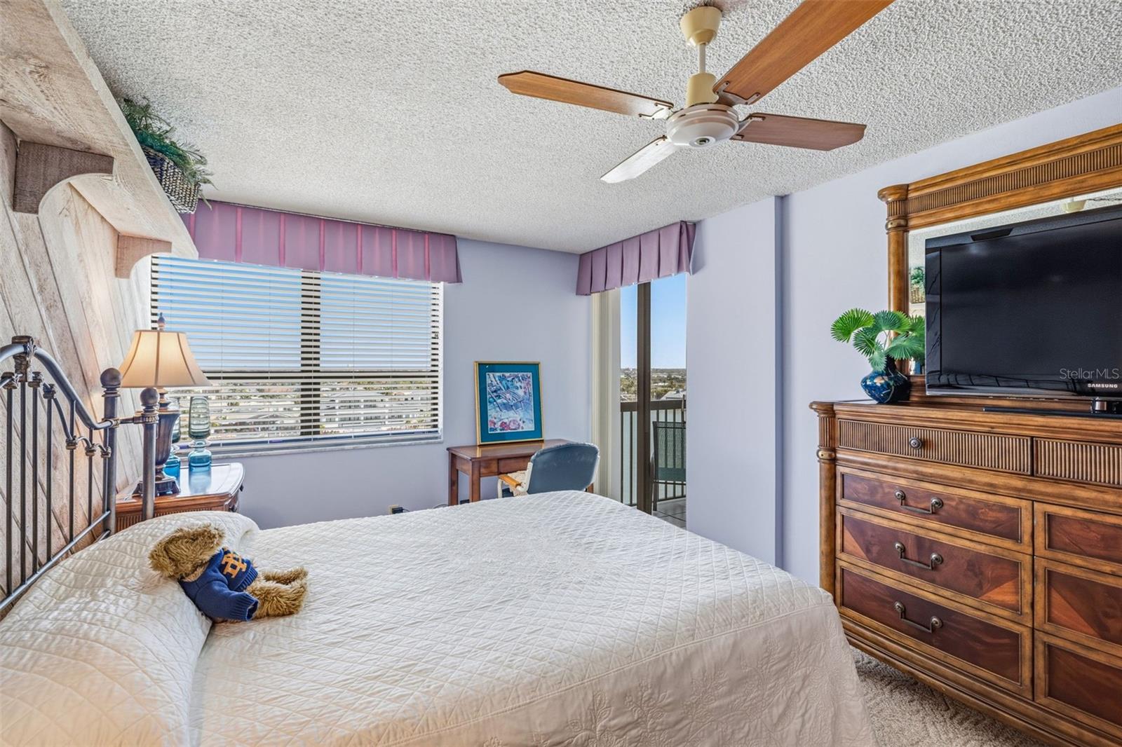 Primary Bedroom w/ balcony Access