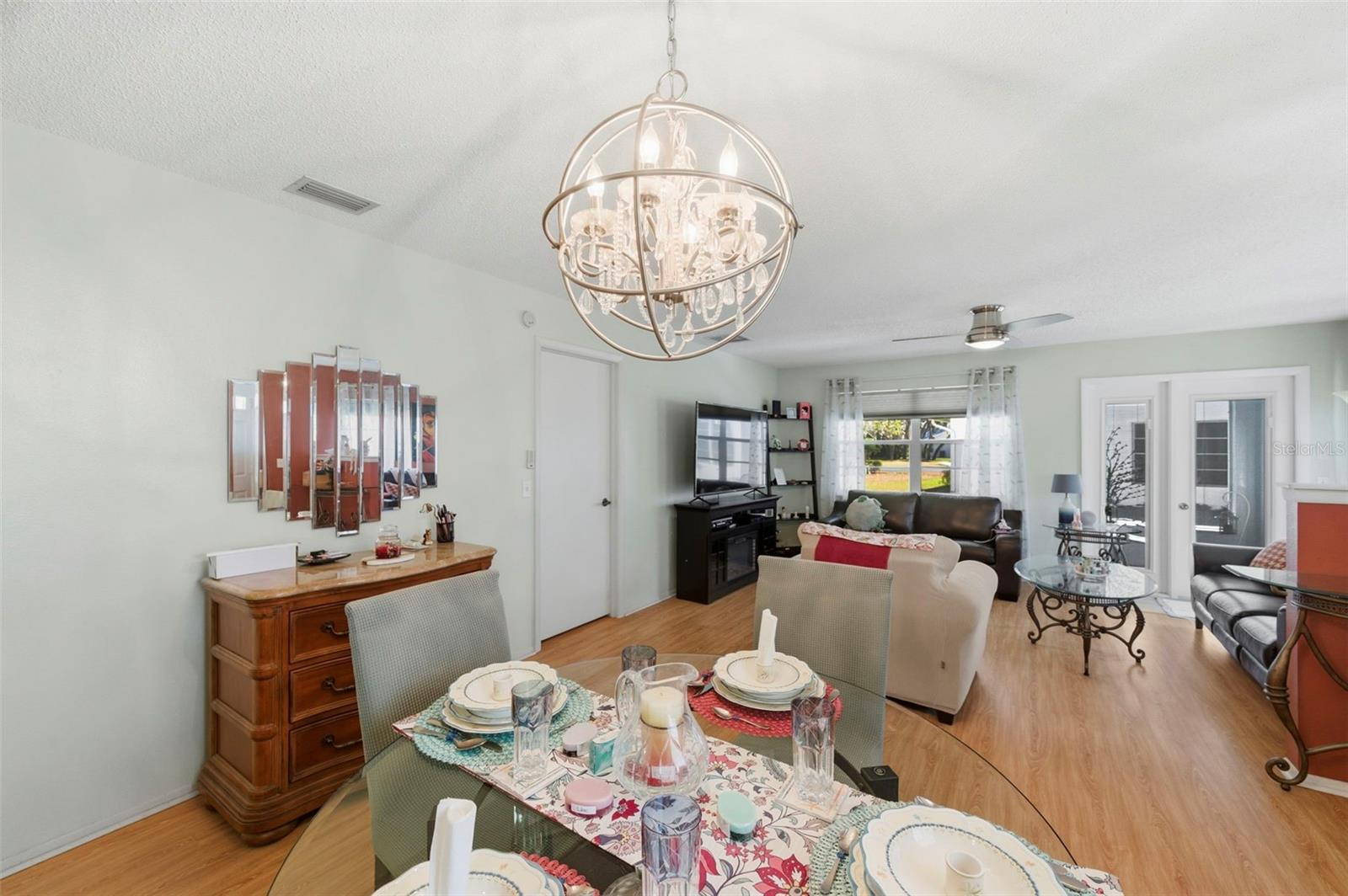 Living Room/Dining Room