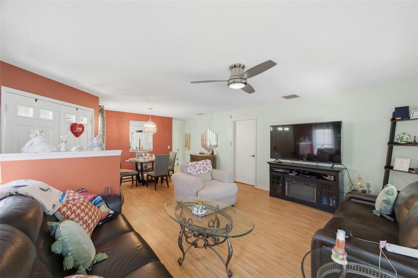 Living Room/ Dining Room