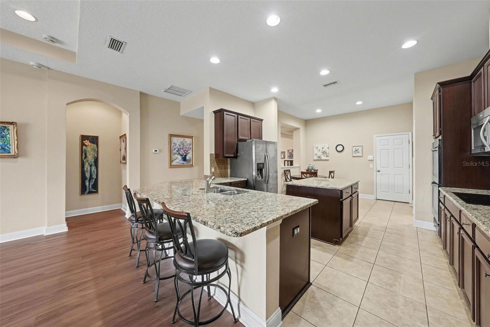 Roomy full sized Kitchen