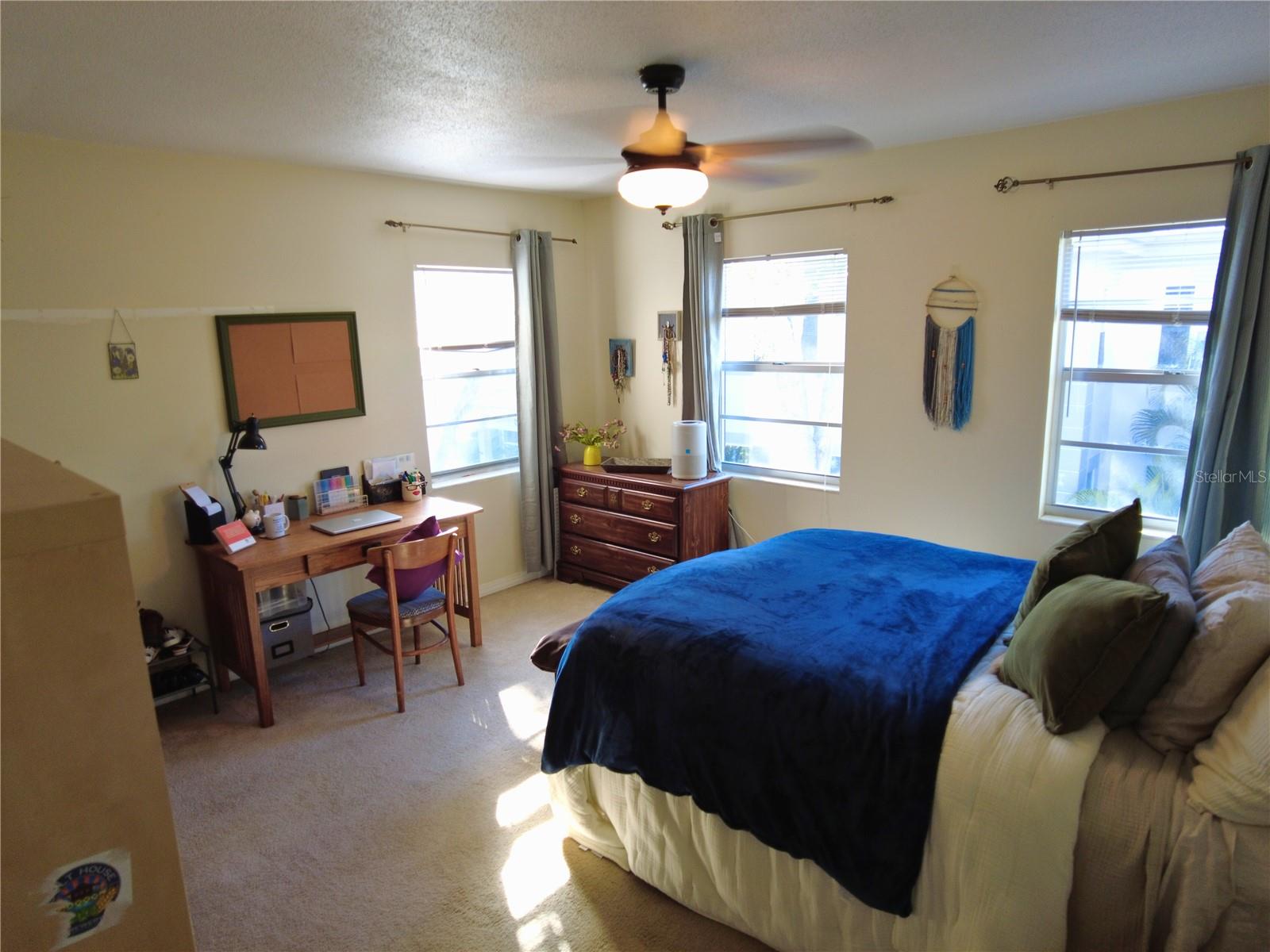 This Corner Unit Offer Plenty of Natural Light with Multiple windows.