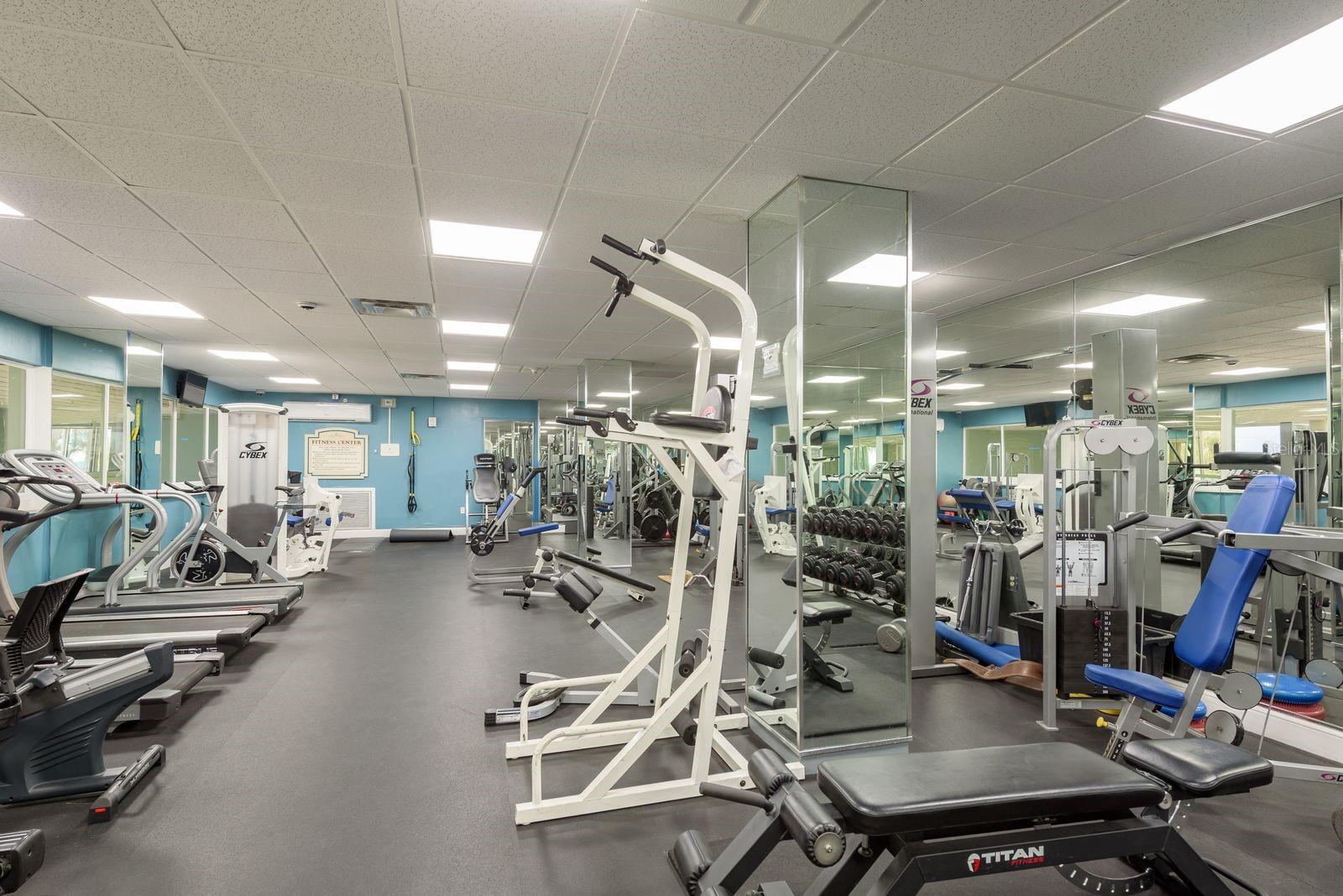 Fitness Room - impressive.