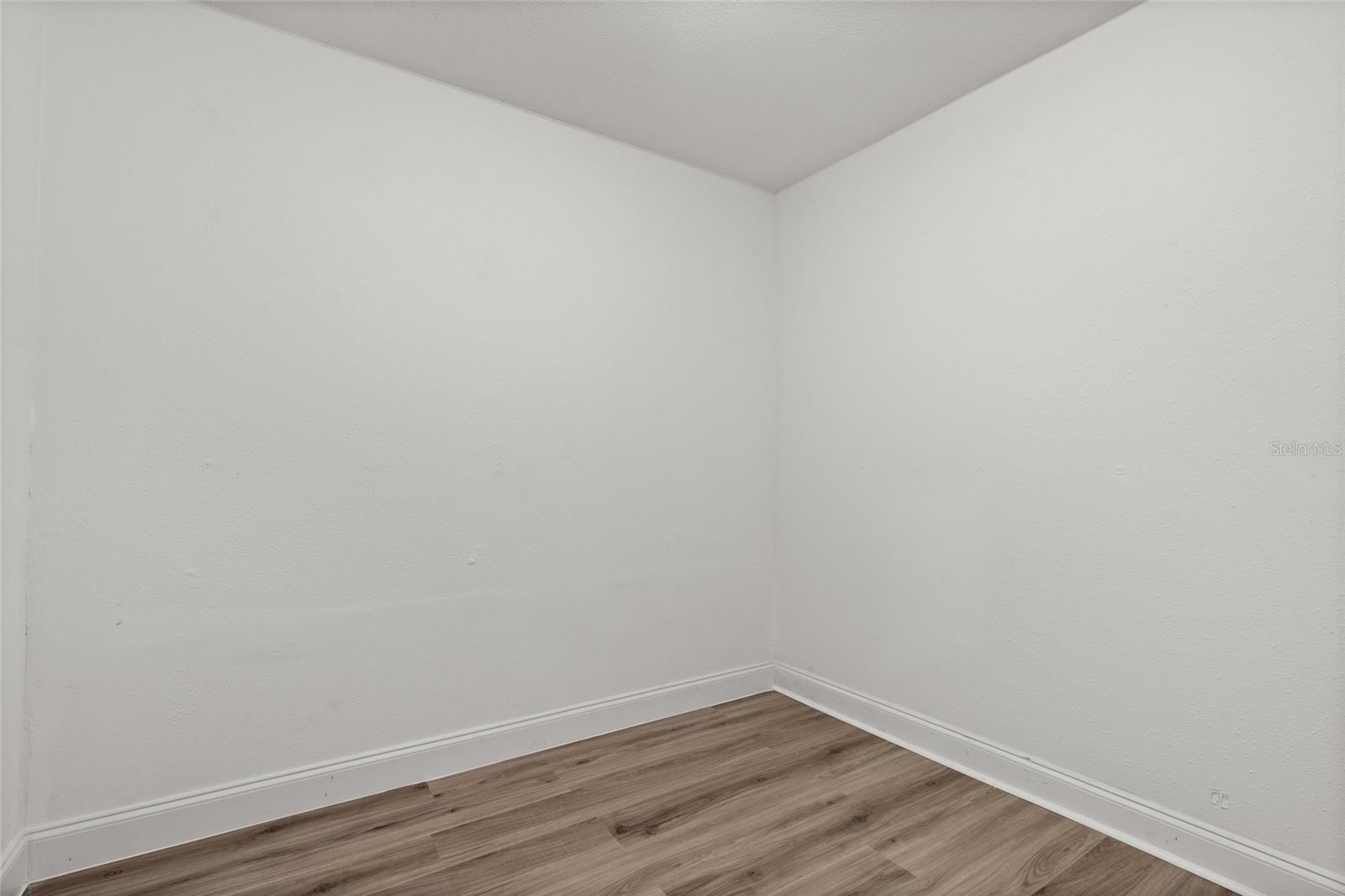 Primary Bedroom - Walk-in Closet