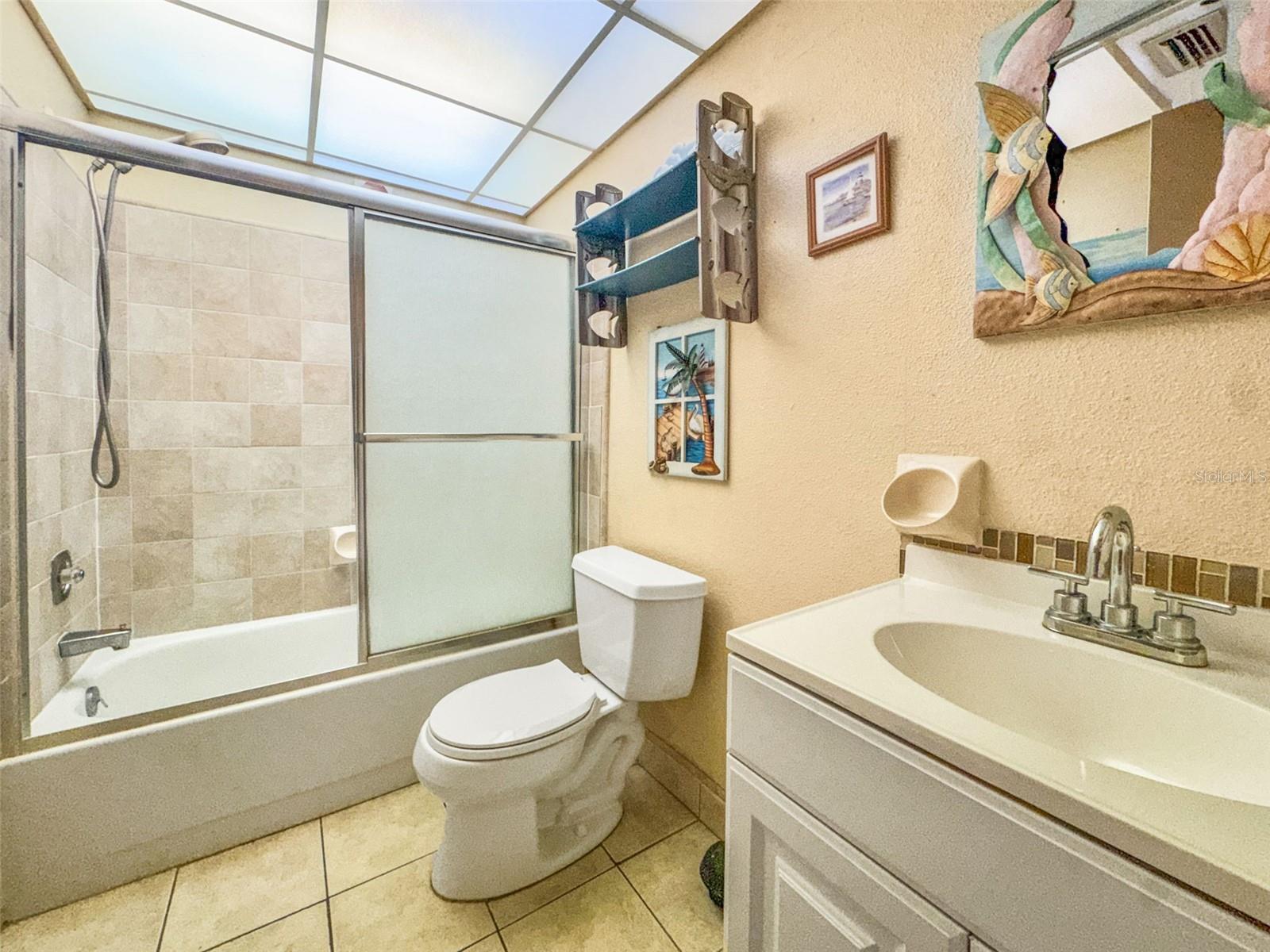 2nd Bathroom in the Hall