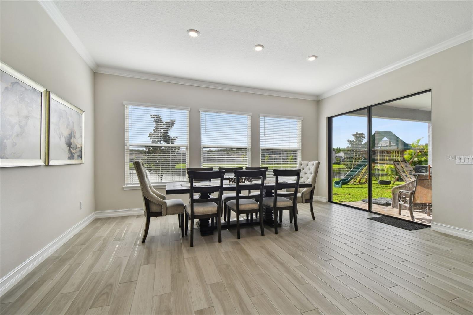 Breakfast nook off of the kitchen