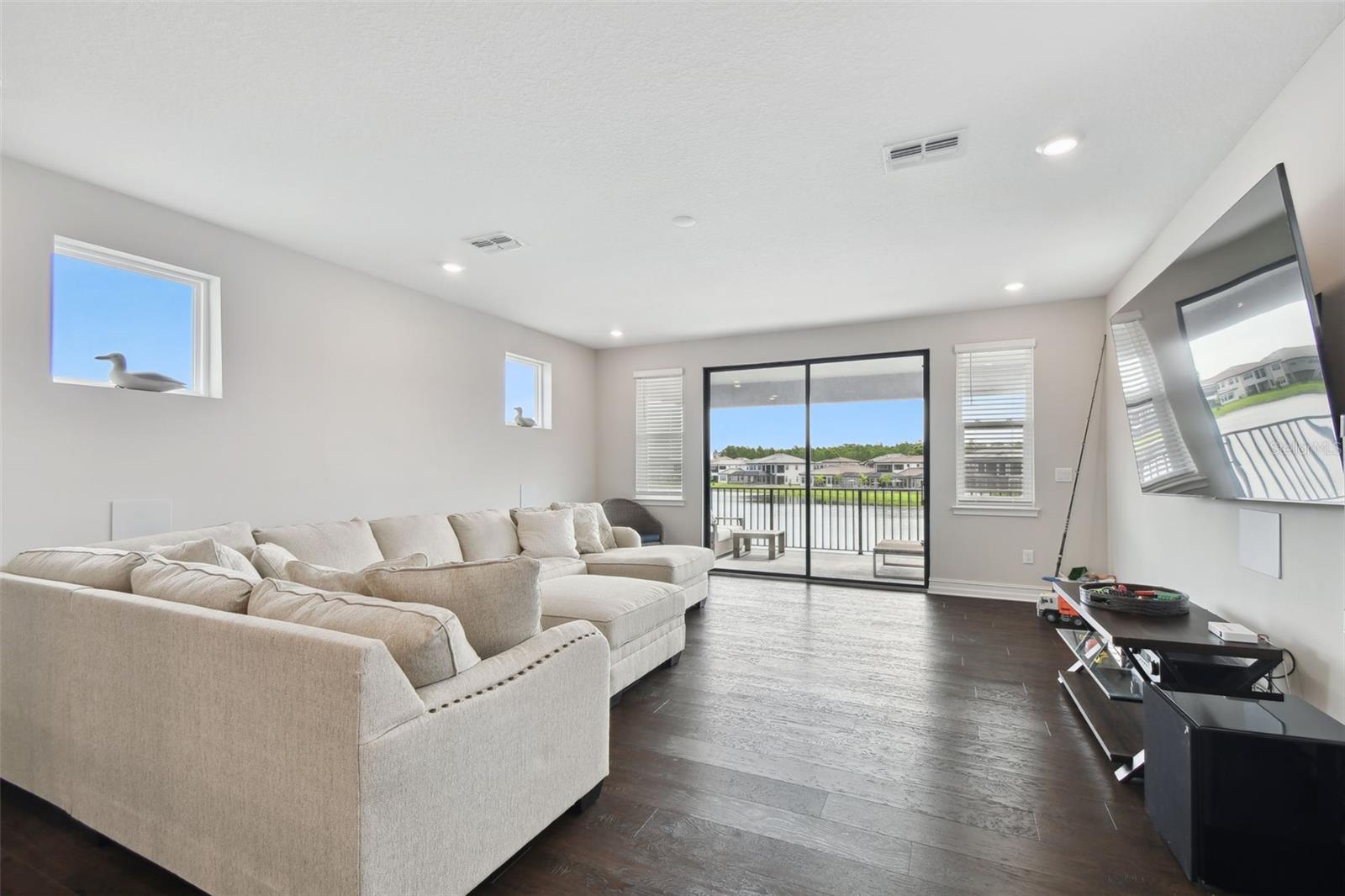 Bonus room with balcony