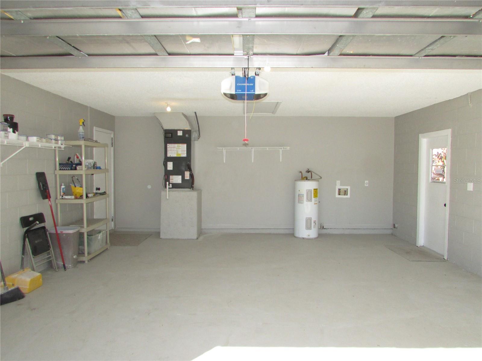 spacious 2 car garage