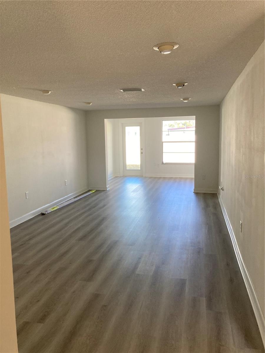 LIVING ROOM TO FLORIDA ROOM