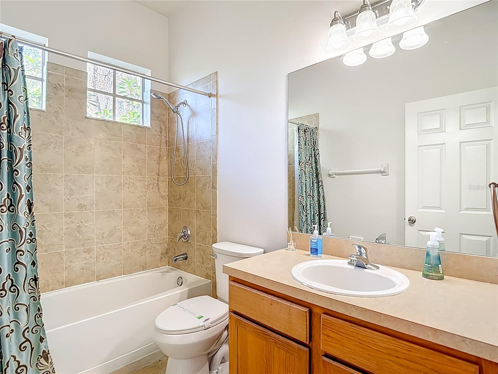 2nd floor guest bathroom