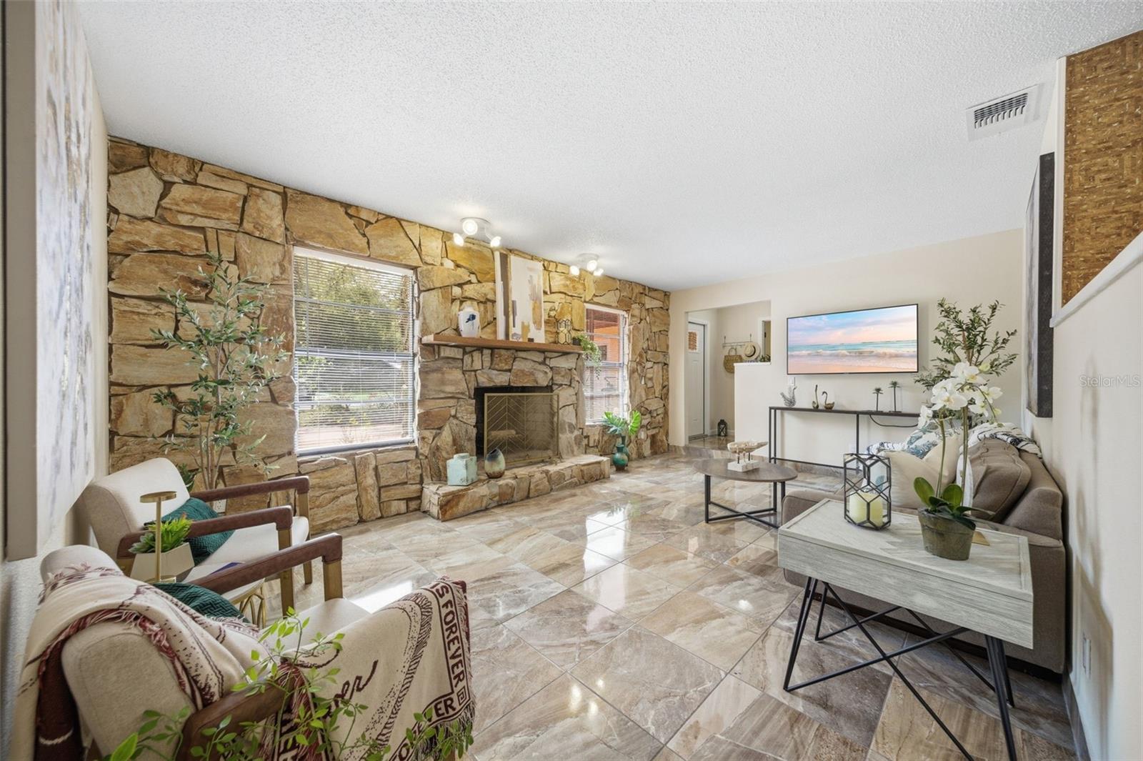 plenty of natural lights