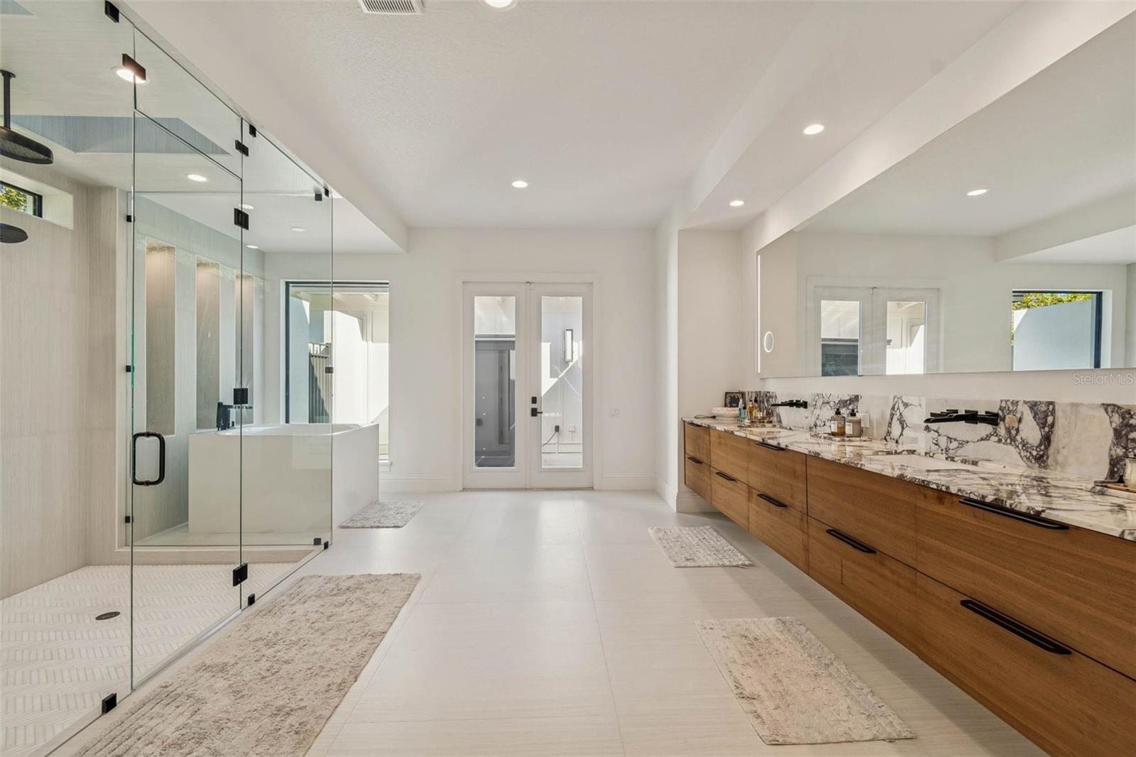 Primary bath