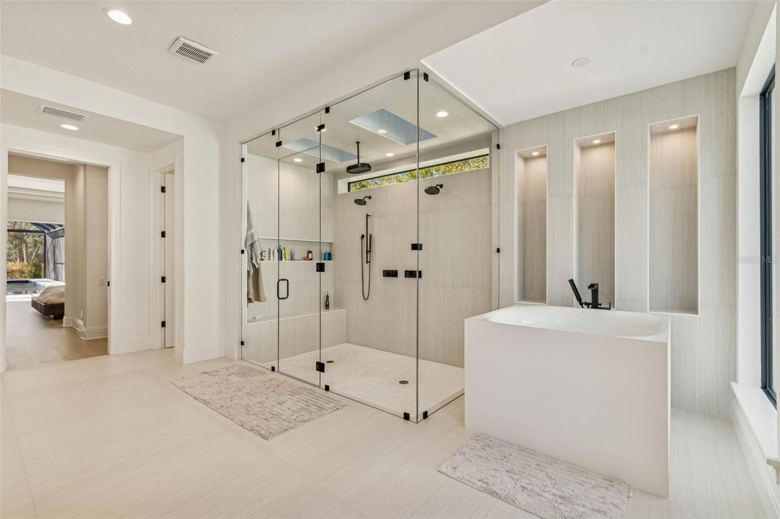Primary bath