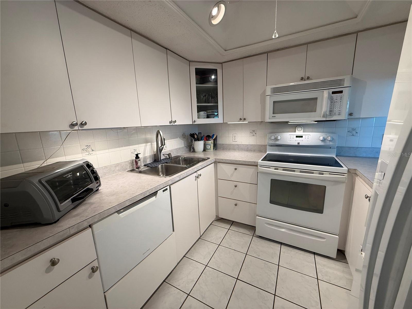 Kitchen with dishwasher