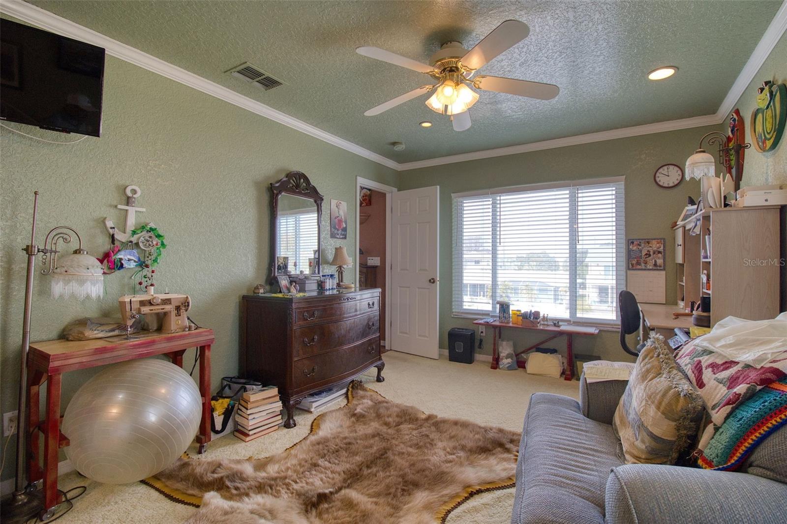 Primary bedroom sitting area