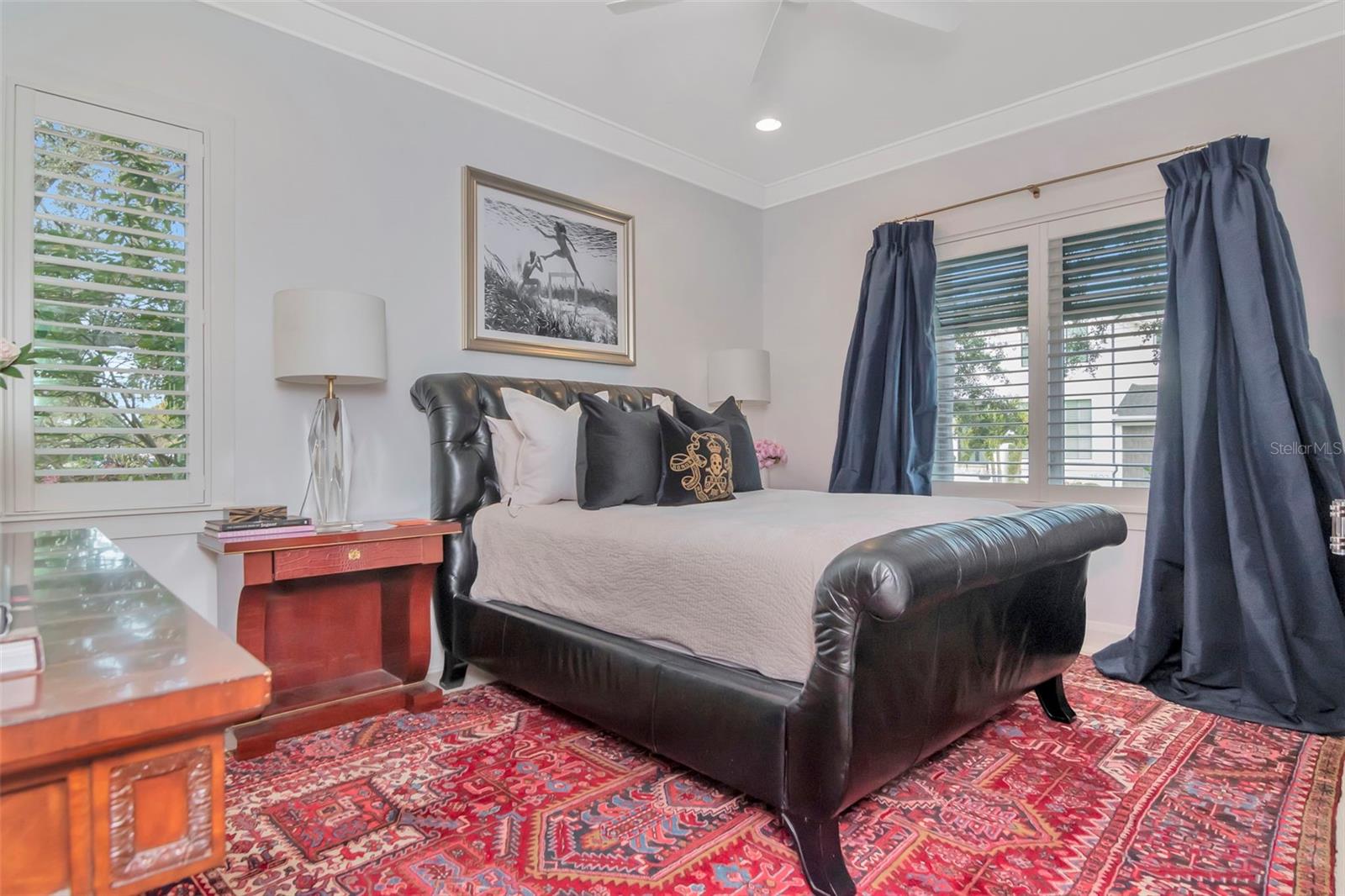 Downstairs bed/ bath or office