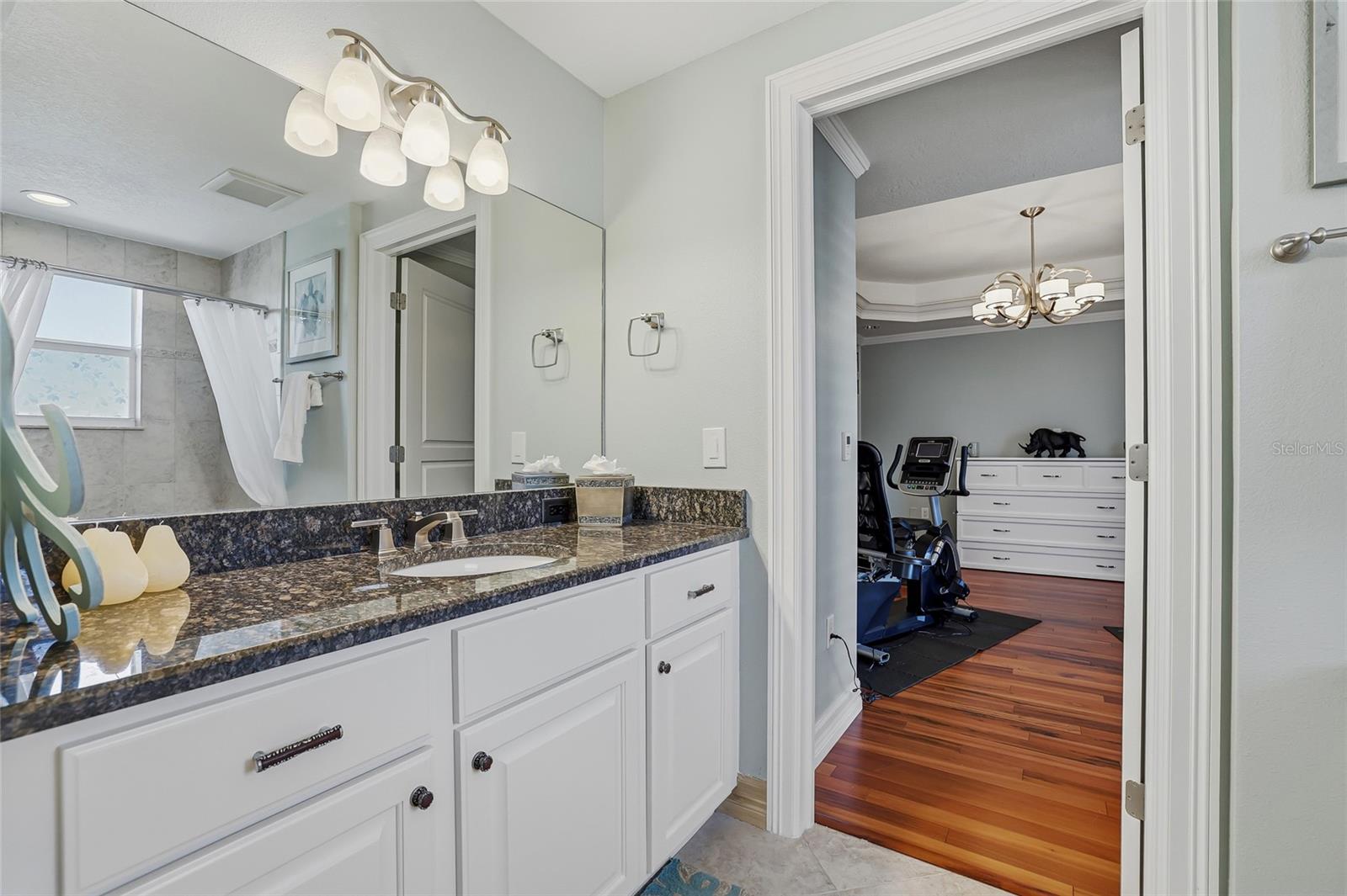 Jack and Jill Bathroom connecting Bedroom 3 and Bedroom 4