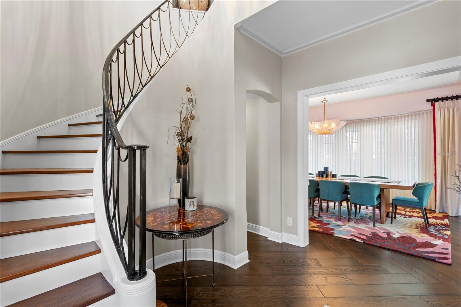 Gorgeous foyer
