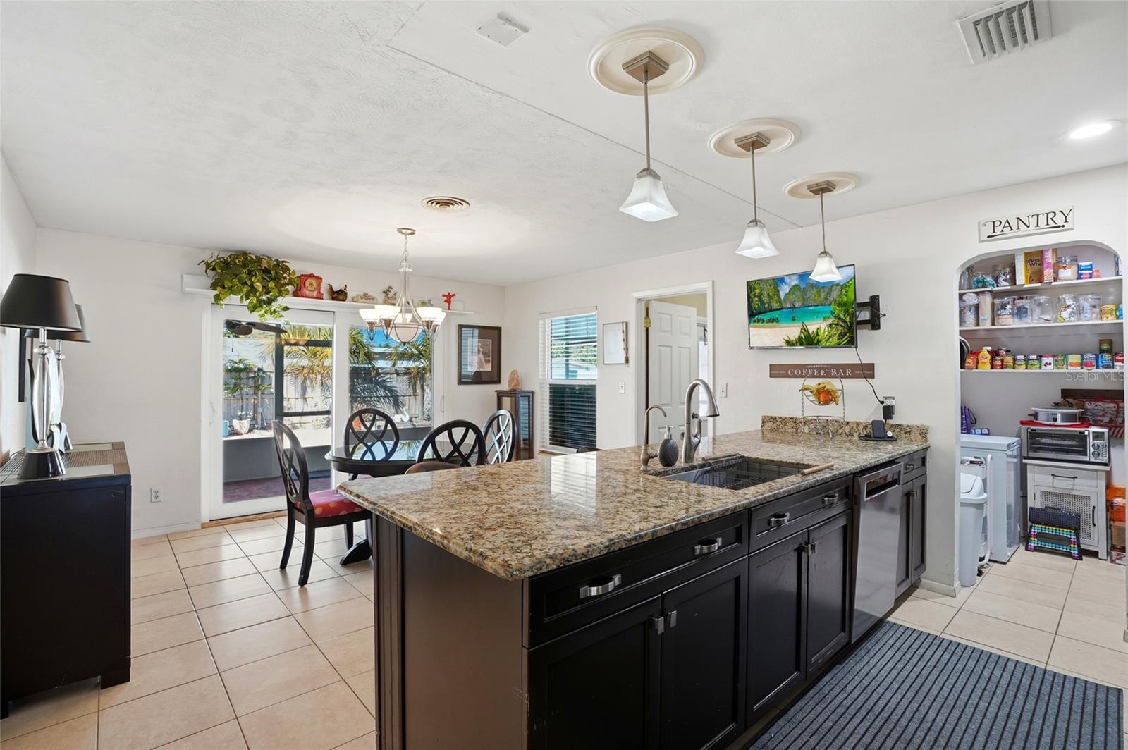 Natural gas stove and eat in space