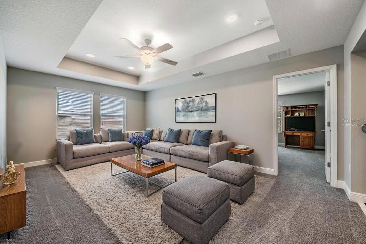 This photo has been Virtually Staged.