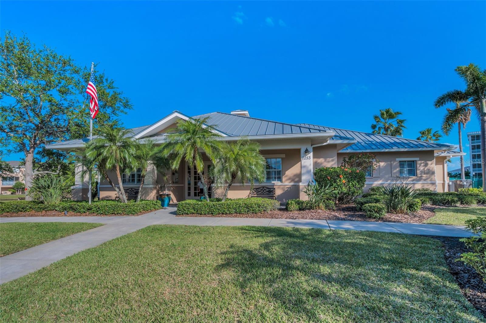 Tennis & Pickleball Courts