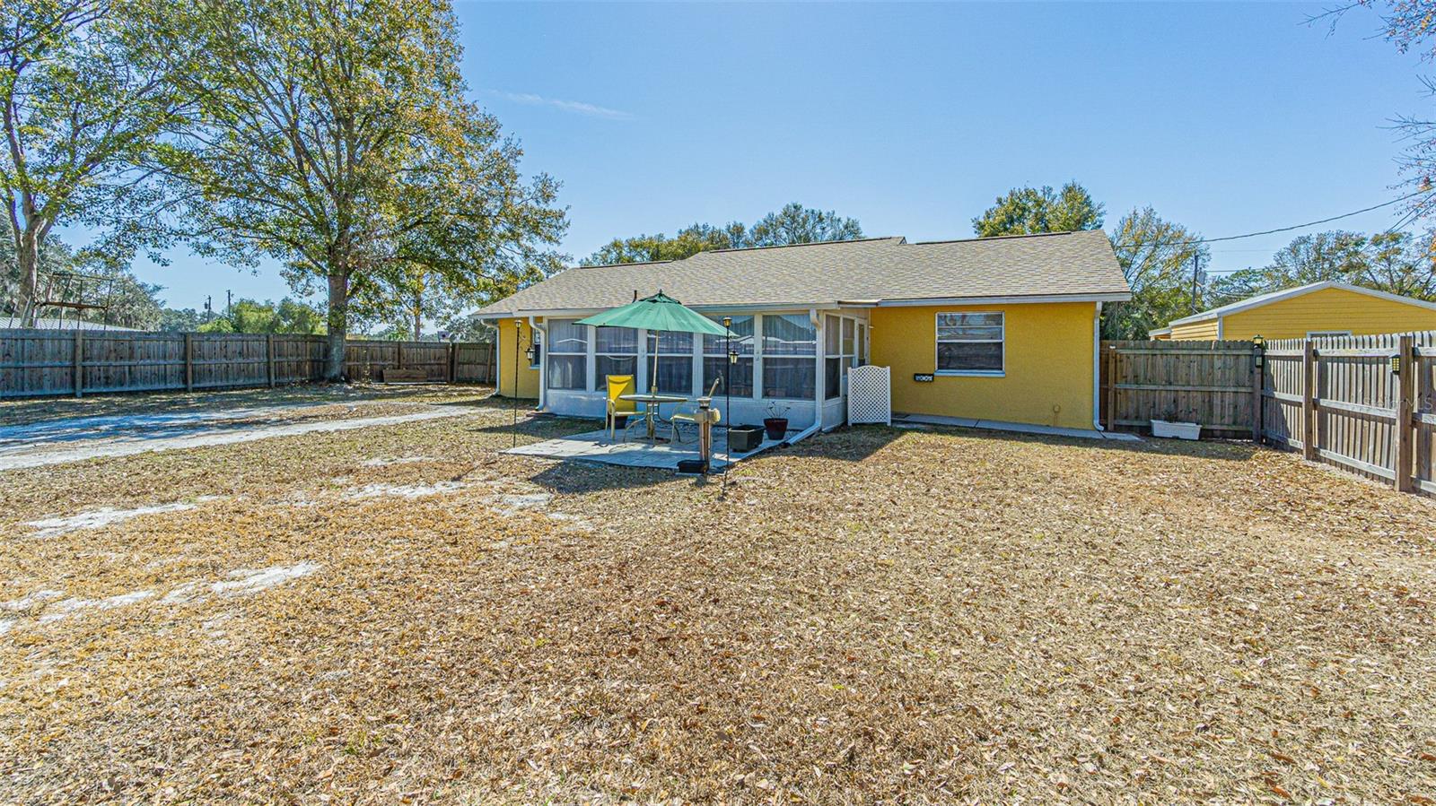 Peaceful Private backyard
