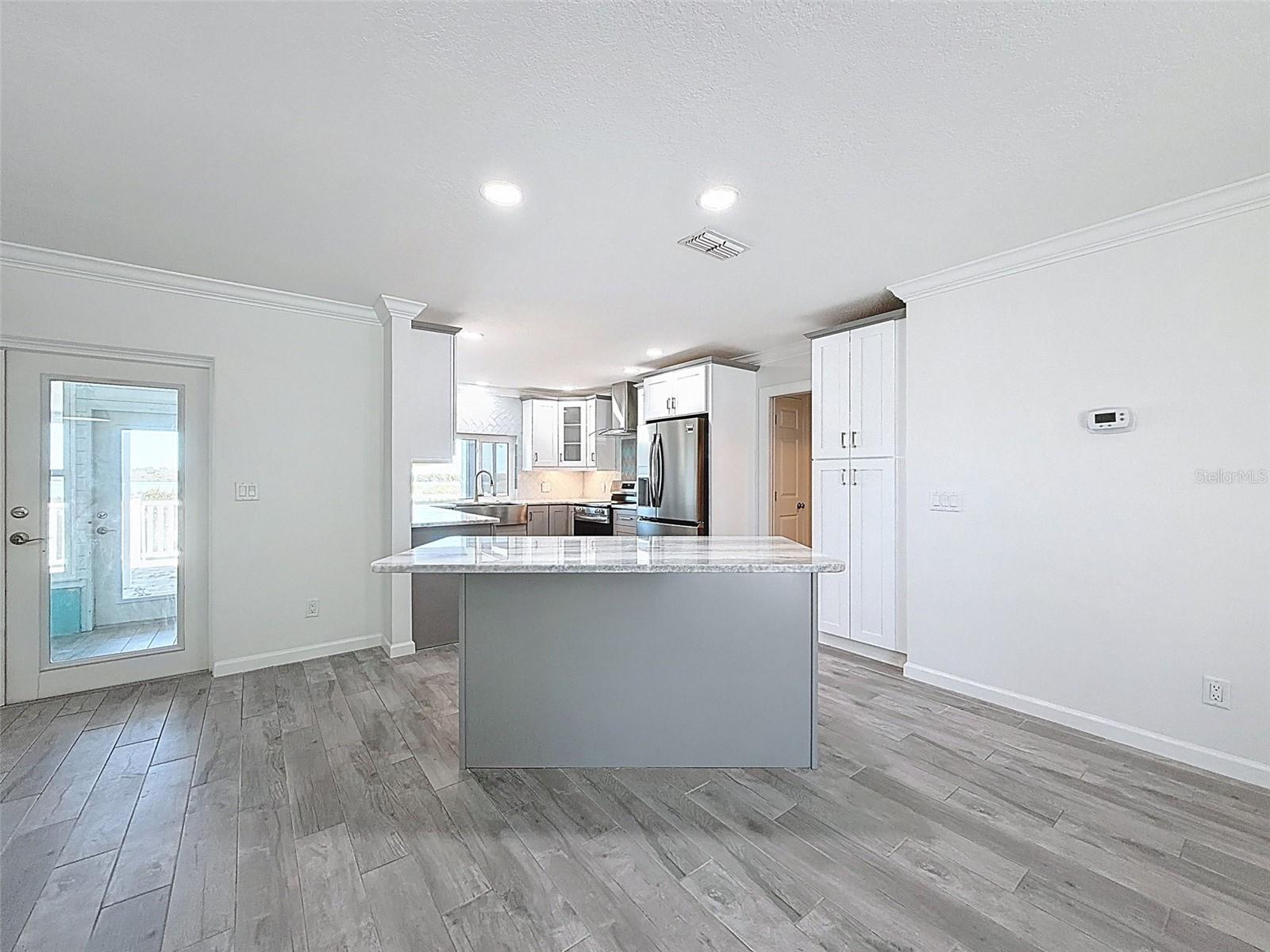 A GREAT SERVING ISLAND