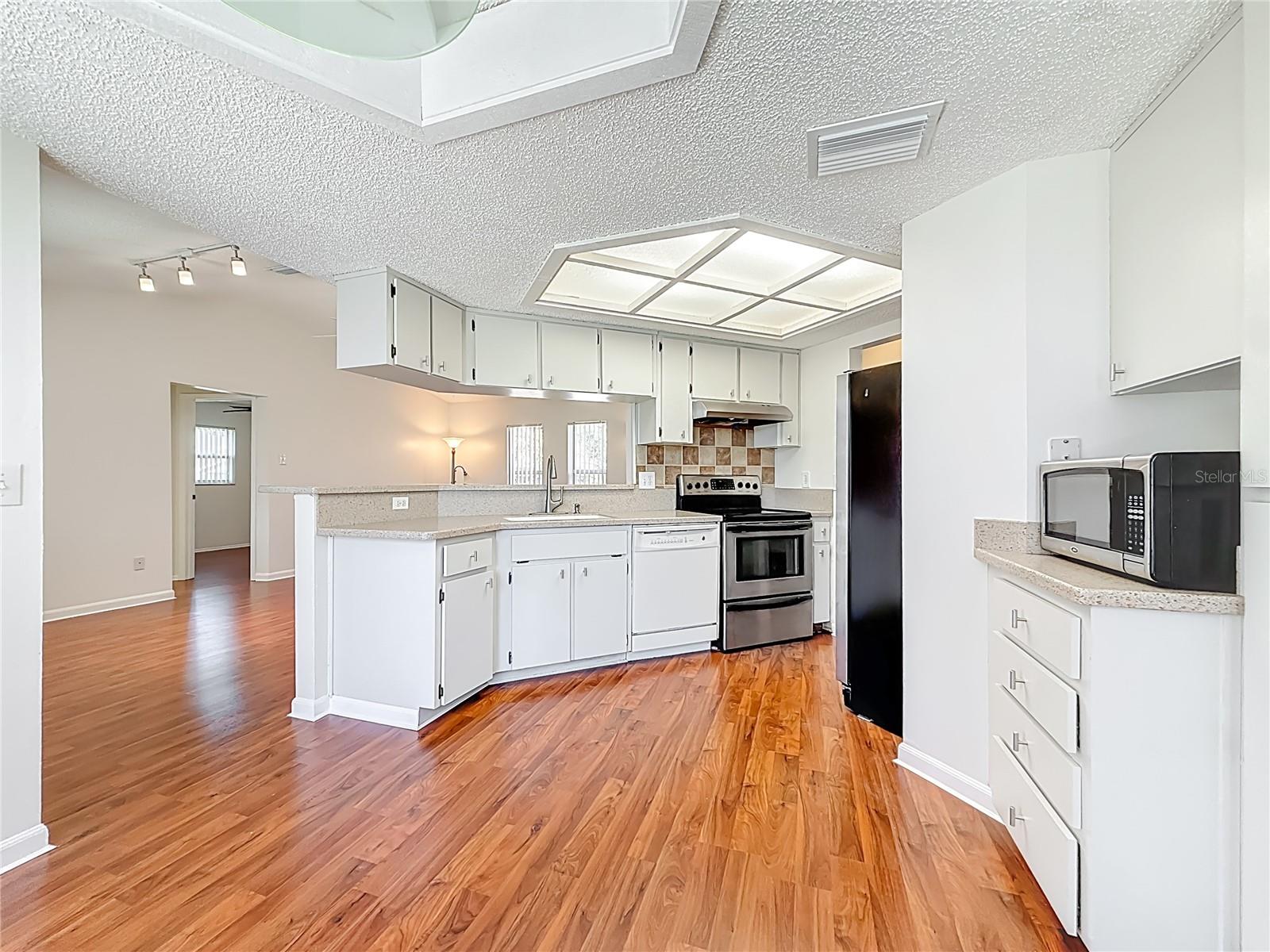 Kitchen - Casual Eating Space