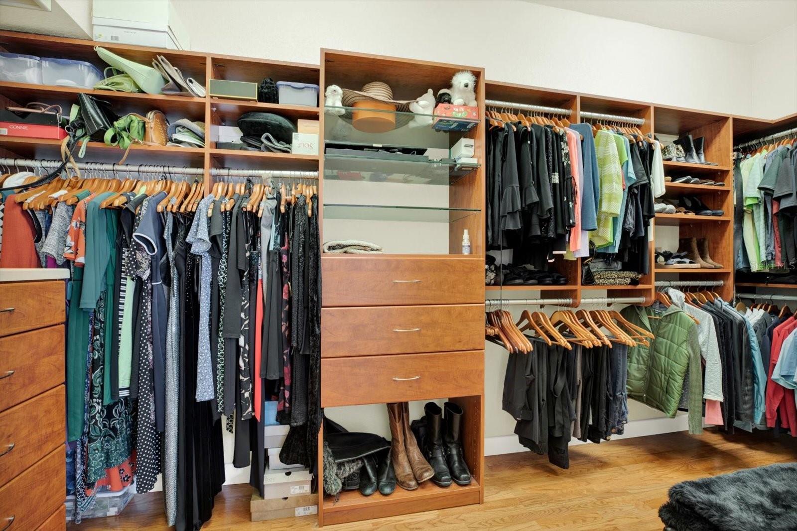 Walk-in Closet